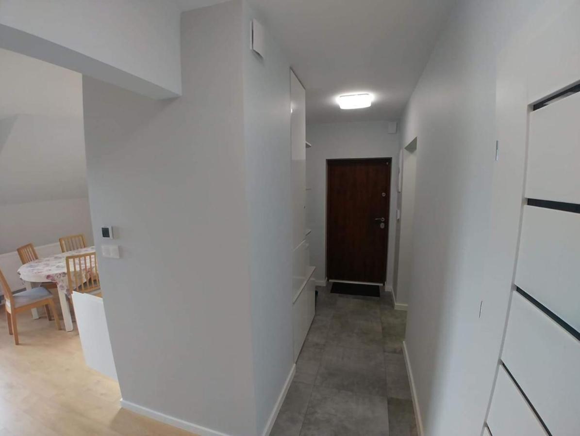 Dorota Z Garazem Apartmán *
